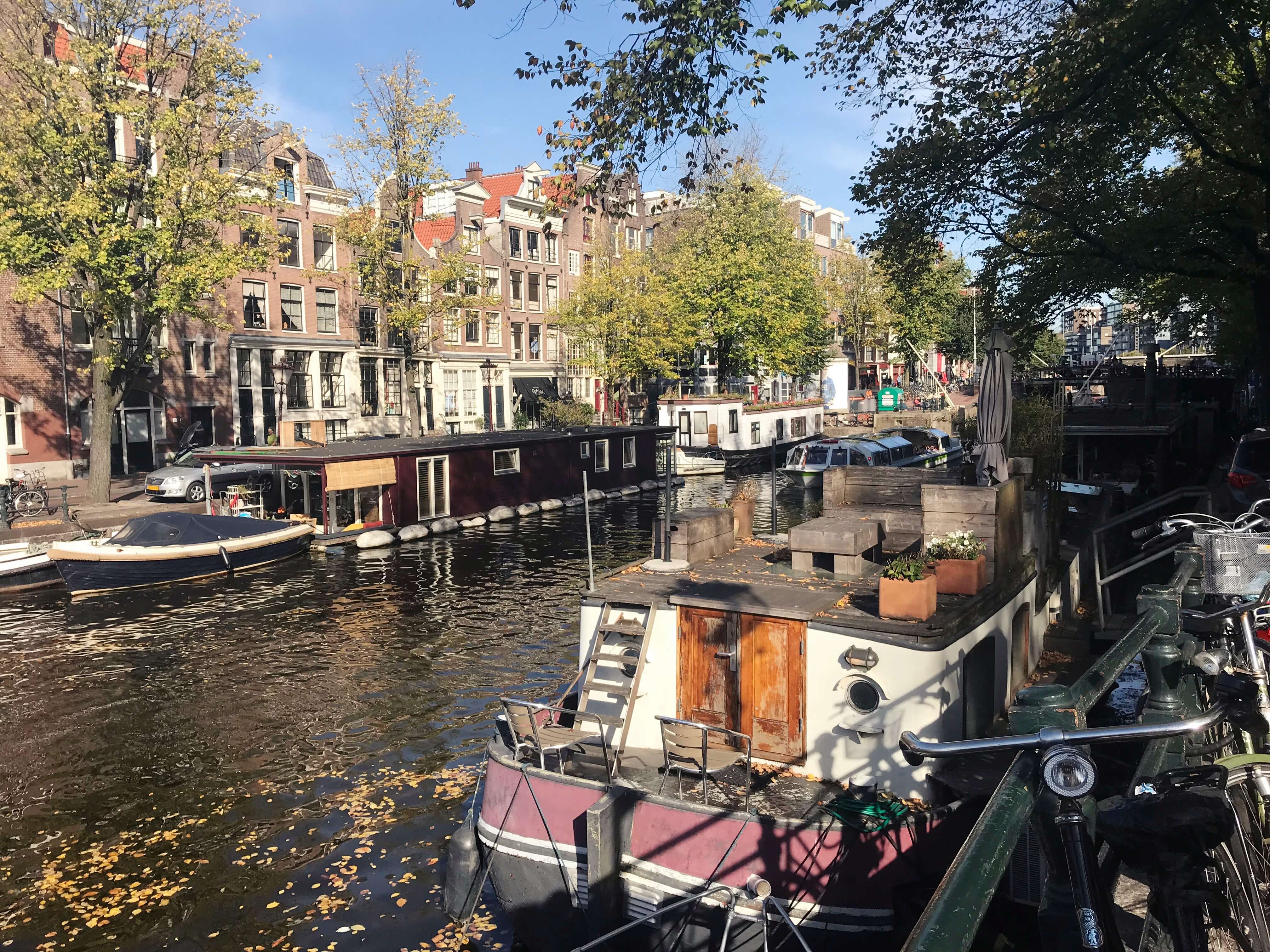 amsterdam, bikes, city tour, walking tour, free walking tour, strawberry tours, undiscovered amsterdam