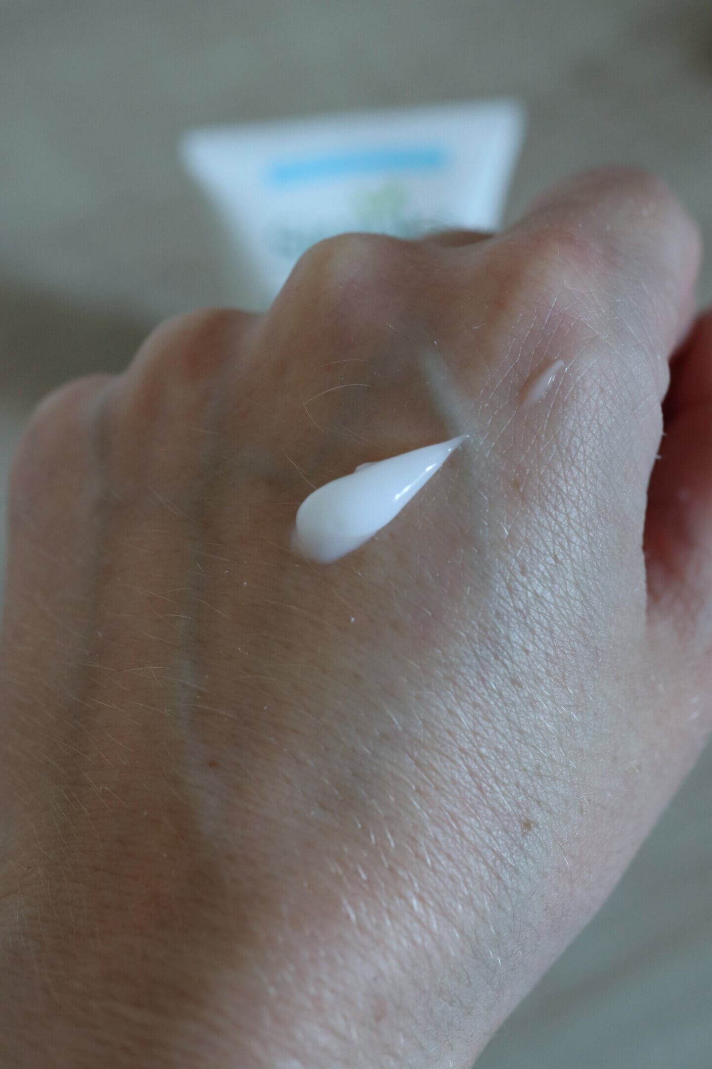 simple moisturizer hydrating gel cream - actually anna